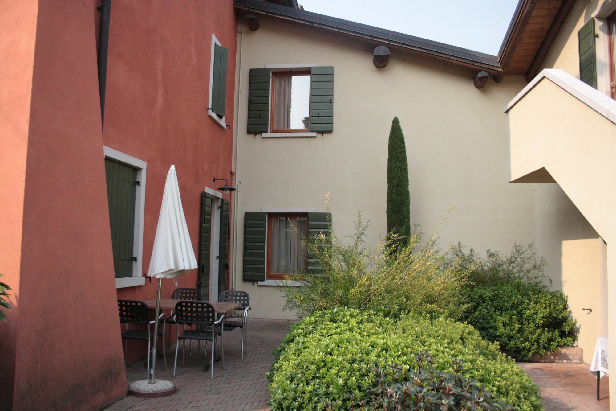 Borgo Mondragon