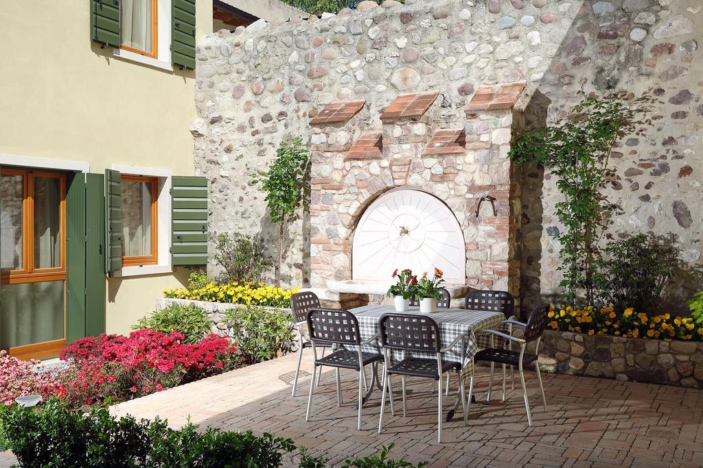 Borgo Mondragon Aparthotel 4*