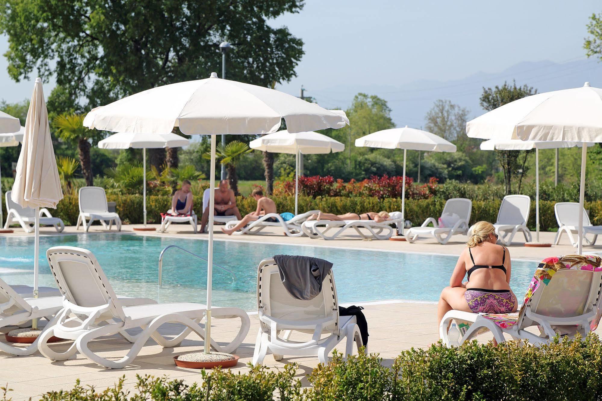 Aparthotel Borgo Mondragon 4*