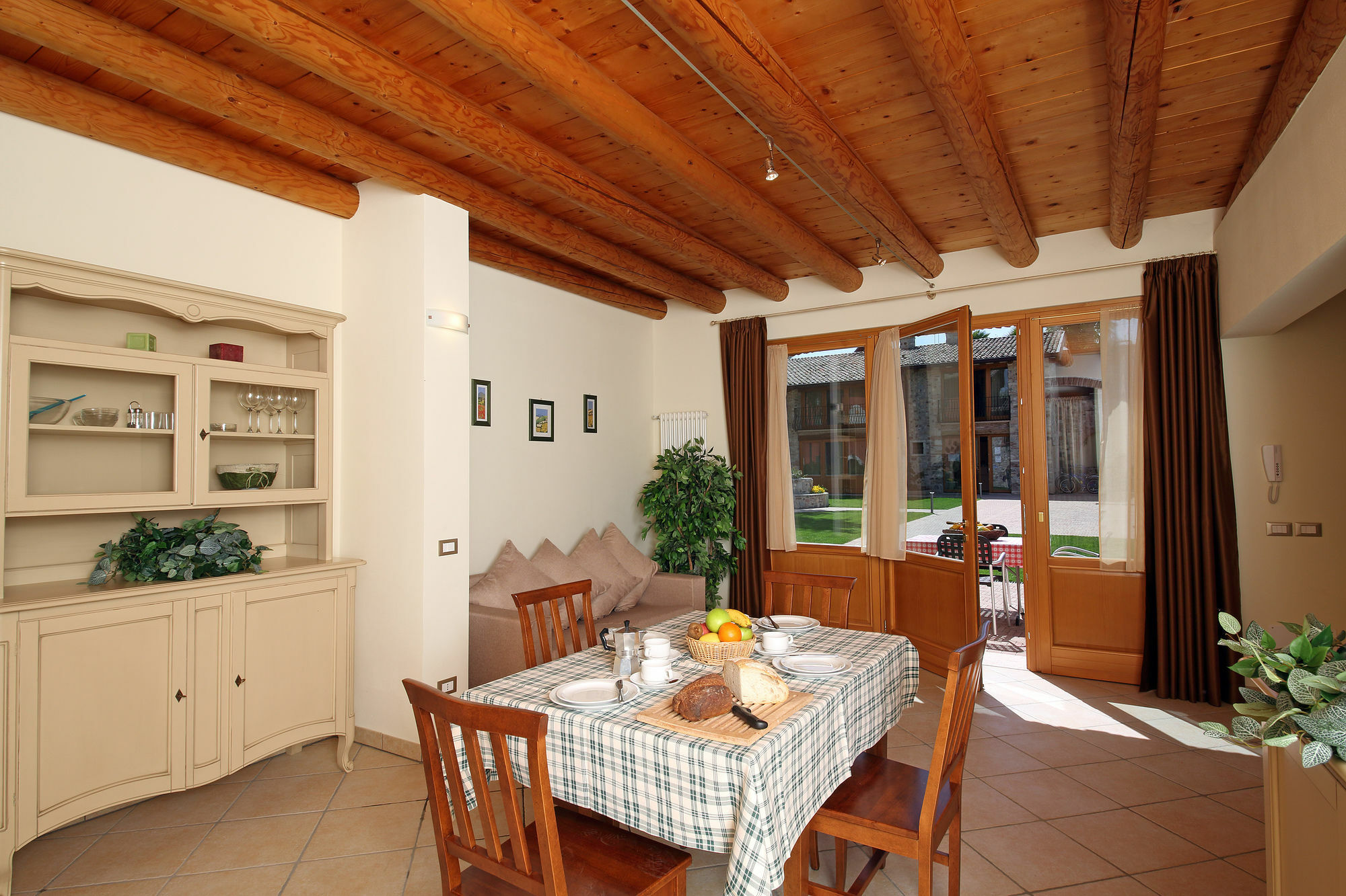 Borgo Mondragon 4*
