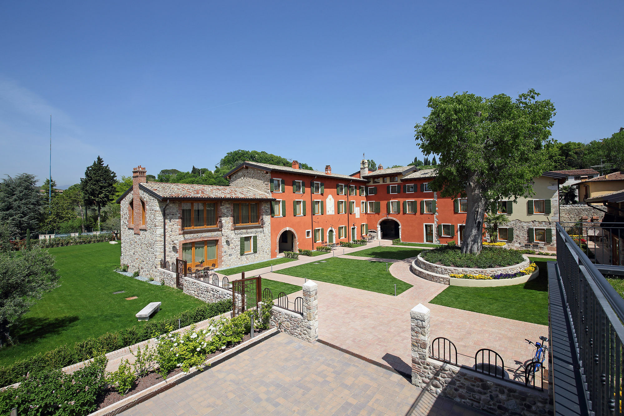 Aparthotel Borgo Mondragon Lazise